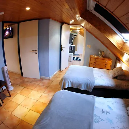 Au Coq En Pate Bed & Breakfast