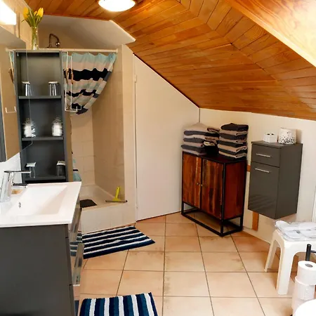 Au Coq En Pate Bed and Breakfast 3*