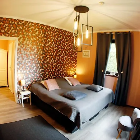 Au Coq En Pate Bed & Breakfast 3*