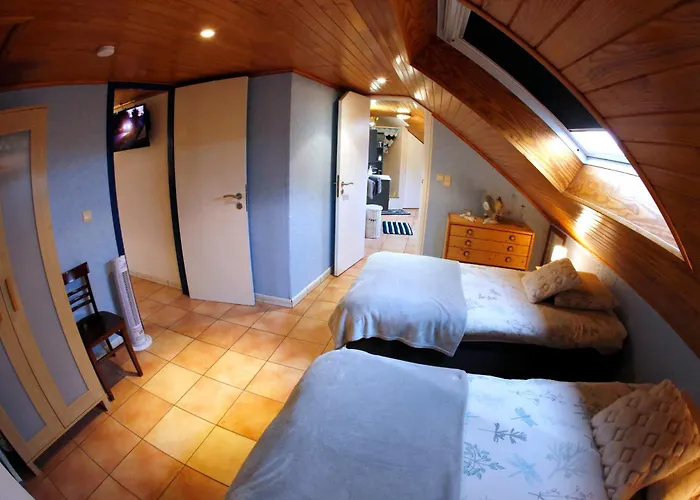 Au Coq En Pate Bed & Breakfast