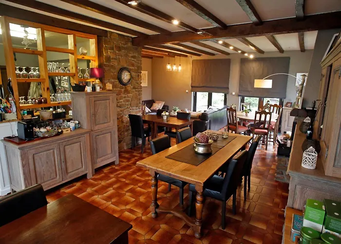 Au Coq En Pate Bed & Breakfast